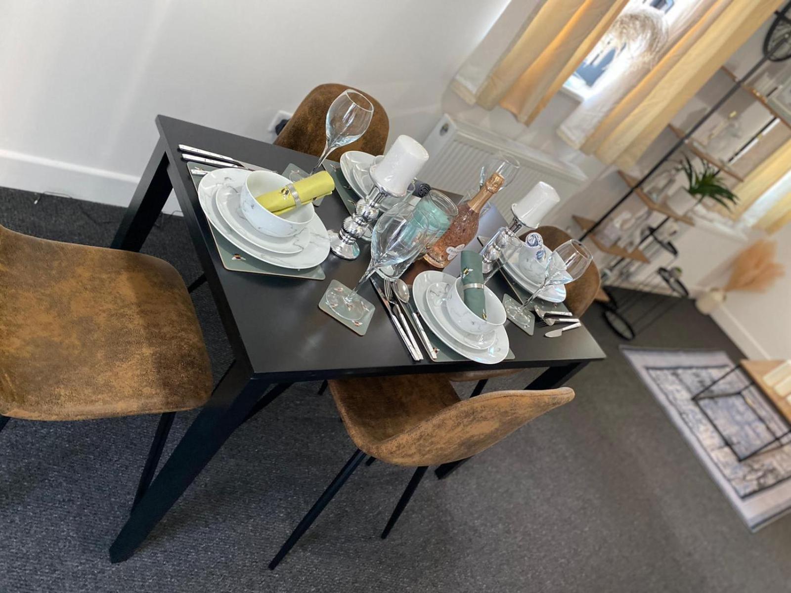 One And Two Bed Apartments Slough Near Heathrow Colnbrook Eksteriør bilde
