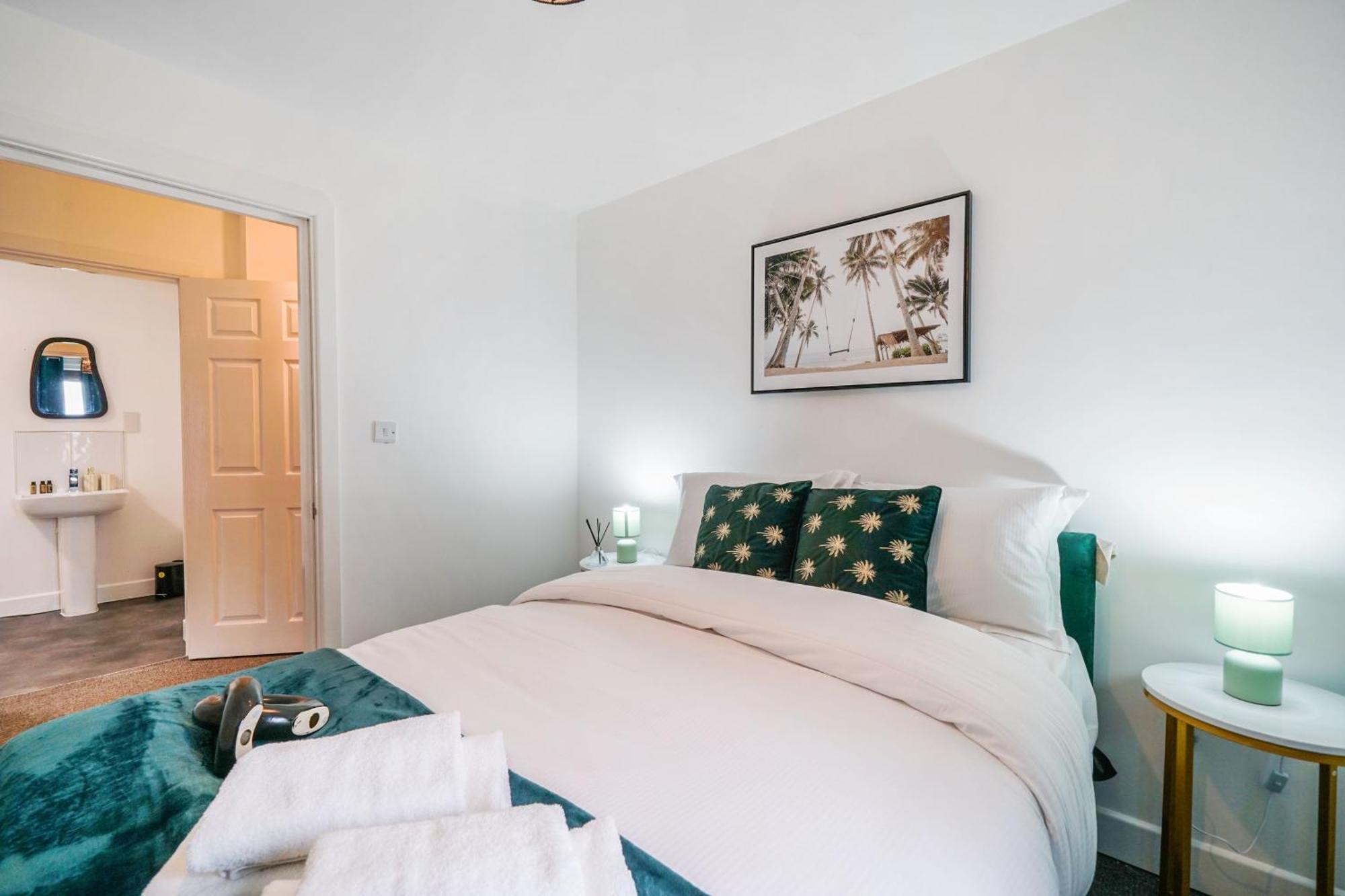 One And Two Bed Apartments Slough Near Heathrow Colnbrook Eksteriør bilde