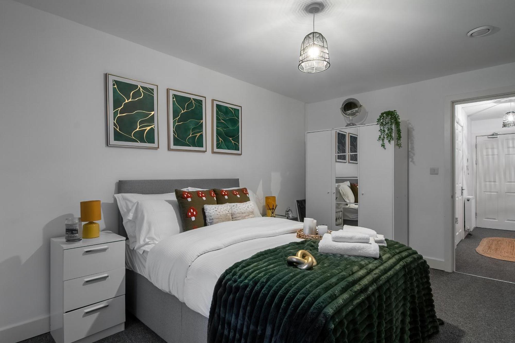 One And Two Bed Apartments Slough Near Heathrow Colnbrook Eksteriør bilde
